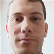 Ragazzo di 27 anni, perito chimico, offro lezioni di matematica e chimica per studenti di scuole medie e superiori